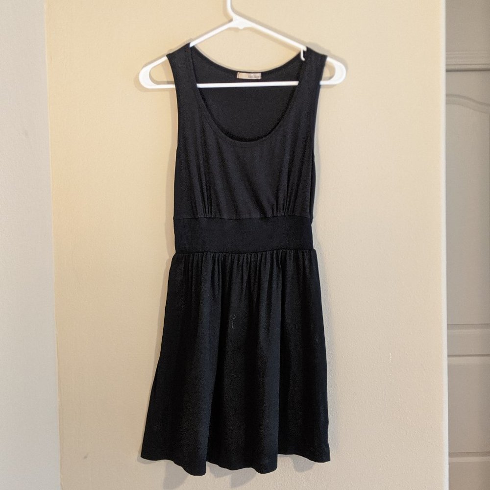 Simple Black Sleeveless Dress